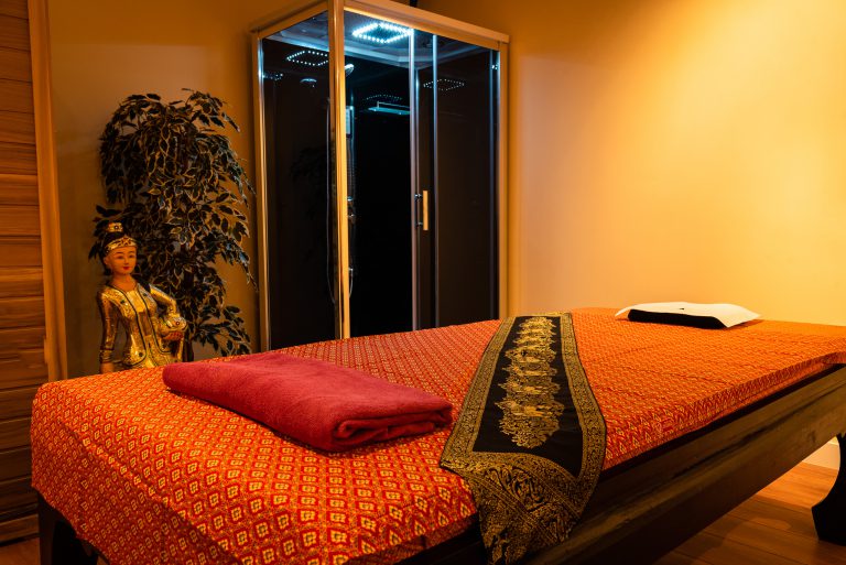 Detail van spa interieur met Thaise stijl